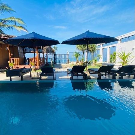 White Sand Villa - Beach Front Хиккадува Экстерьер фото